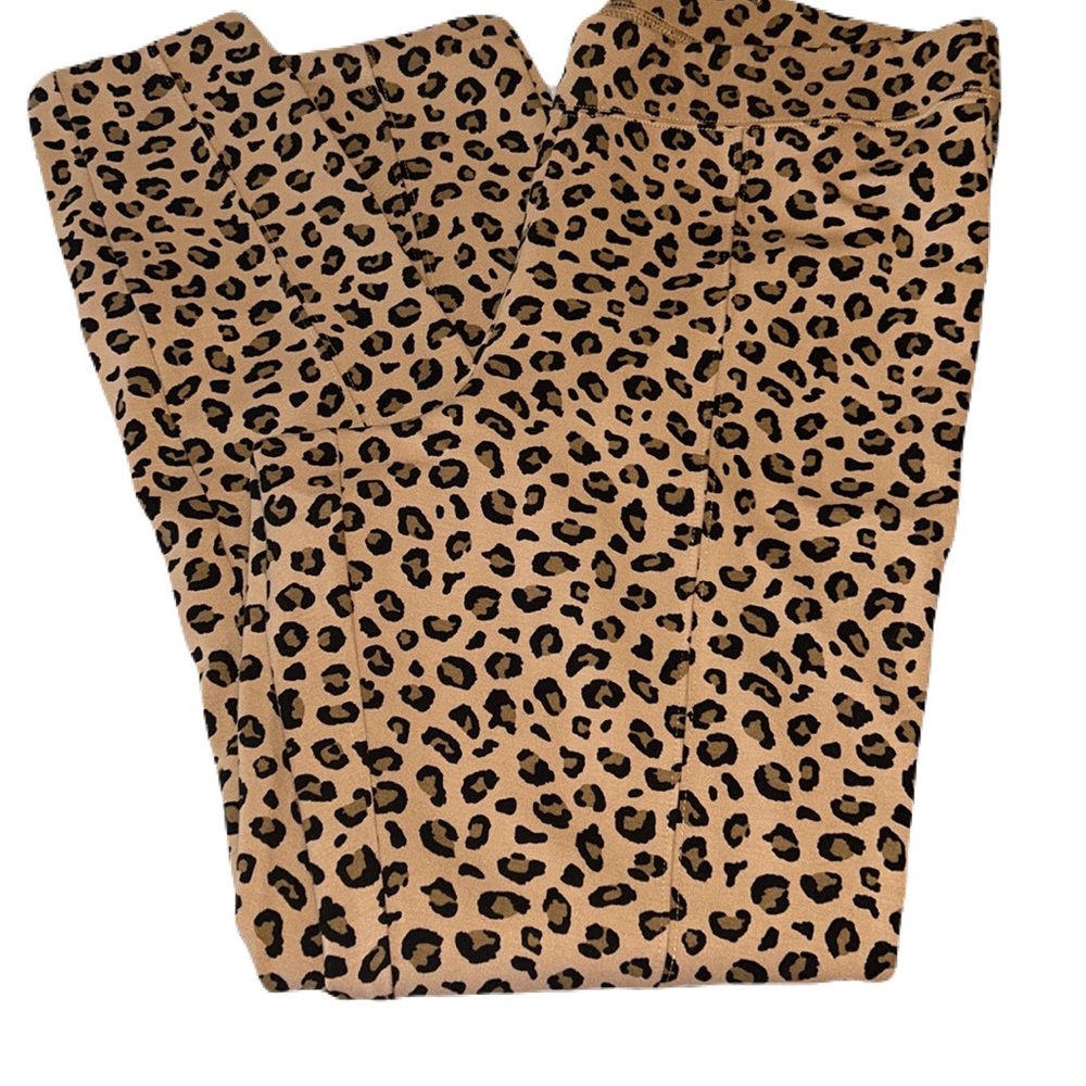Old Navy Stevie leopard leggings - Picture 4 of 7